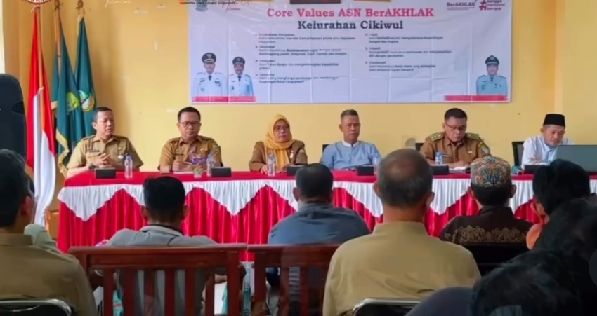 Lurah Cikiwul Kumpulkan RT dan RW, Fokus Benahi Lingkungan