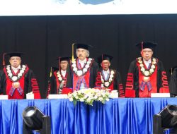 Unkris Wisuda 1.300 Lulusan