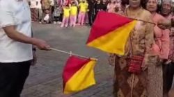 Busana Adat Nusantara Warnai Jalan Santai Jemaat GKP Kampung Sawah