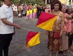 Busana Adat Nusantara Warnai Jalan Santai Jemaat GKP Kampung Sawah
