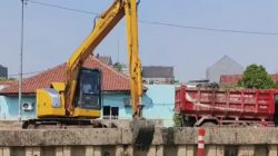 Akhirnya! Kali PJT II Bekasi Utara Dinormalisasi, Enam Alat Berat Langsung Dikerahkan