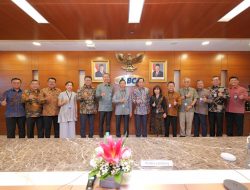 Pertama Kali Kredit Tembus Rp1.000 Triliun, BCA Komit Dukung Perekonomian Nasional