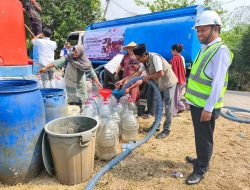 Perumda Tirta Bhagasasi Distribusikan Air Bersih bagi Warga Terdampak Kekeringan di Bojongmangu