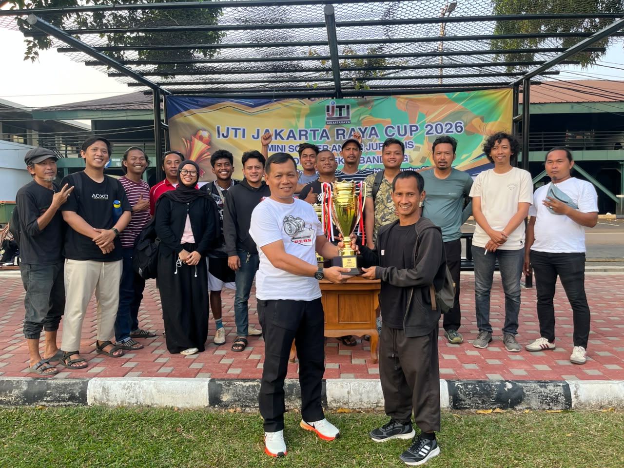 Tim Bola Pokja Wartawan Bekasi Raih Juara Tiga IJTI Jakarta Raya Cup 2026