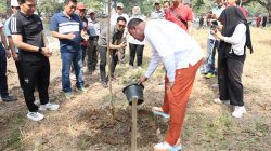 200 Pohon Hijaukan Danau Duta Harapan