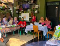 Pastikan Layanan Kesehatan Warga Optimal, Lurah Bantargebang Pantau Posyandu