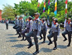Satlinmas Bekasi Timur Juara Lomba PBB