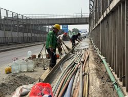 Trotoar Caman Raya Mulai Mulai Dibenahi