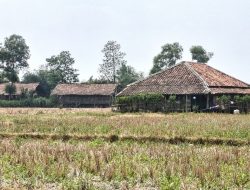 Di Balik Rumah Bilik Bambu di Bojongmangu Bekasi, Ada Kearifan Lokal