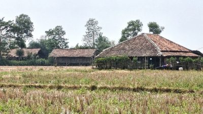 Di Balik Rumah Bilik Bambu di Bojongmangu Bekasi, Ada Kearifan Lokal