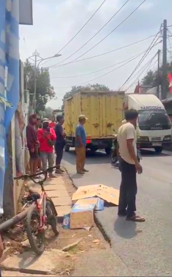 Innalillahi, Terlibat Kecelakaan dengan Truk Box Bocah Pesepeda Tewas