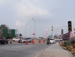 Jembatan Kemang Pratama Kota Bekasi Sudah Dilintasi Kendaraan, Traffic Light Belum Berfungsi