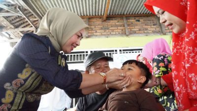 Plt Ketua TP PKK Kabupaten Bekasi Ajak Ibu Lengkapi Vitamin A Balita