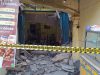 Balkon Enam Kios Tua di Mutiara Gading Timur Mustikajaya Ambruk