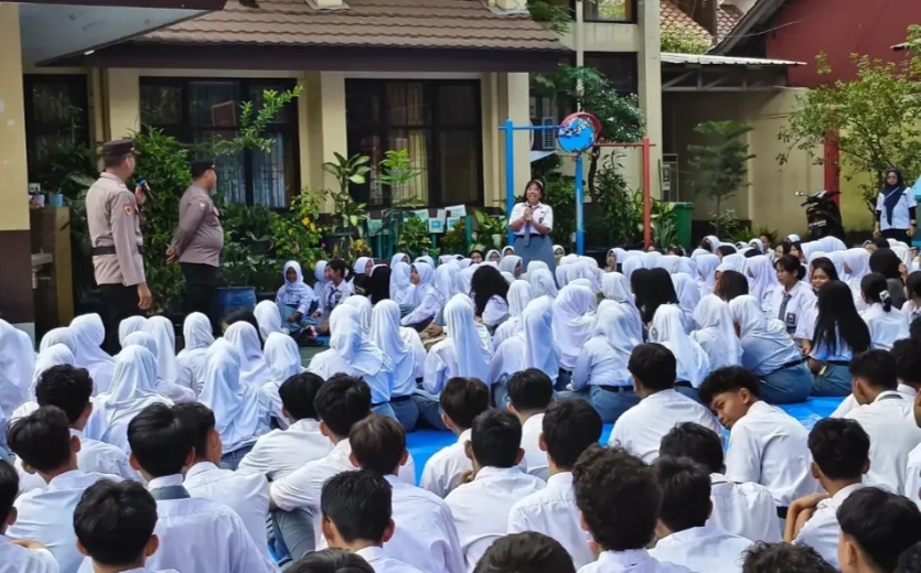 Polsek Pondok Gede Edukasi Siswa Cegah Tawuran dan Narkoba