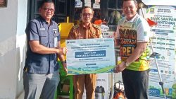 Dana Hibah Rp100 Juta Cair, RW di Jatiasih Borong Fasilitas Bersama